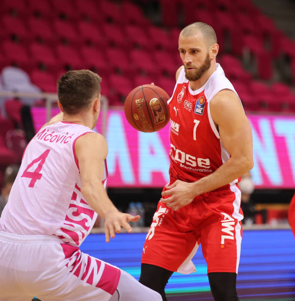 继续在国际 继续在国际