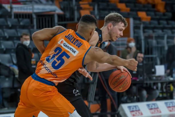 在世界足坛 在世界足坛